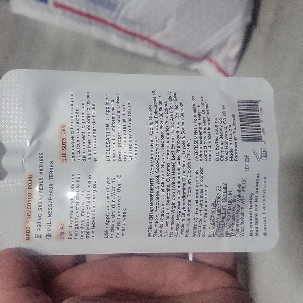 VERSED 1 Brightening Tightening Mask - HAS 12 USES. - Picture 3 of 3